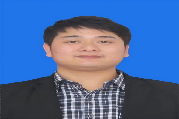 江建华 党总支书记